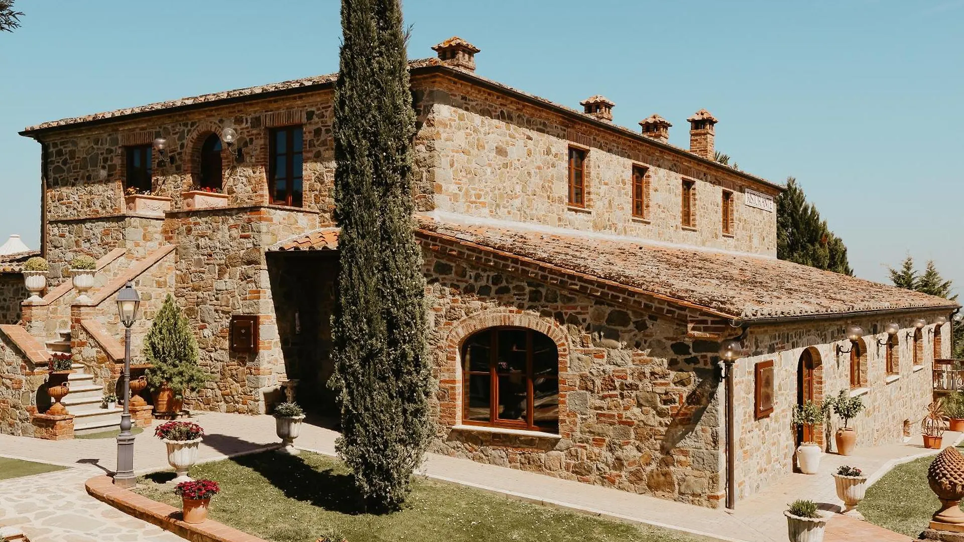 Poggio Paradiso Resort & Spa Montefollonico Italy